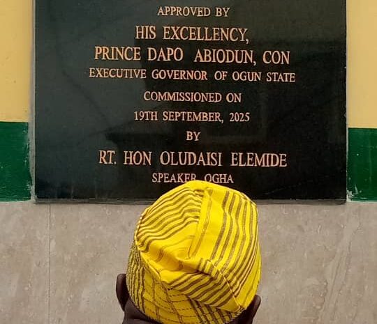  Flash Update: Hon. Salami Hands Over Borehole Project to Mokore Community